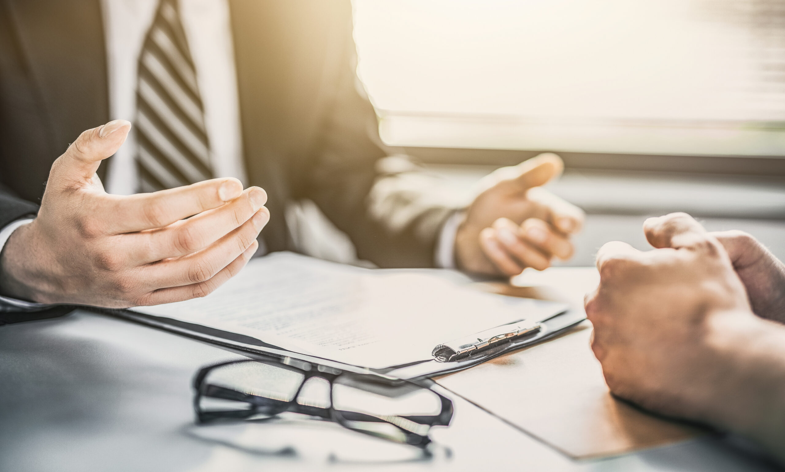 Insurance agent presentation and consultations with a lawyer or insurance agent. Law and